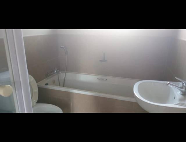 2 BEDROOM APARTMENT FOR SALE IN WATERFALL